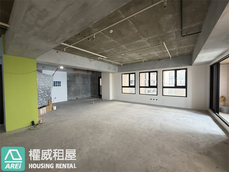 文化中心｜國王一號院｜高樓空屋景觀住辦皆宜雙車位