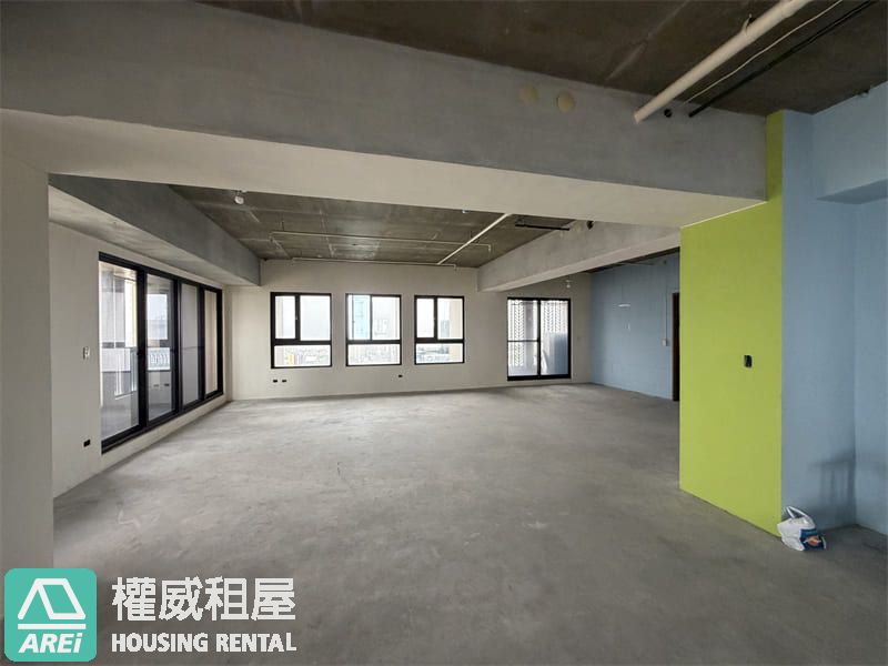 文化中心｜國王一號院｜高樓空屋景觀住辦皆宜雙車位