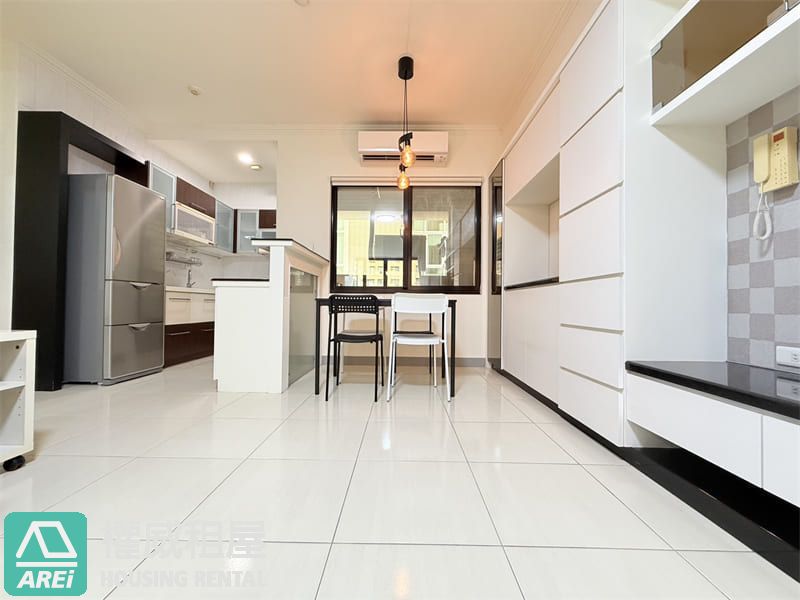 農十六最美屋況王｜悅讀工坊3房+平移車位稀有釋出