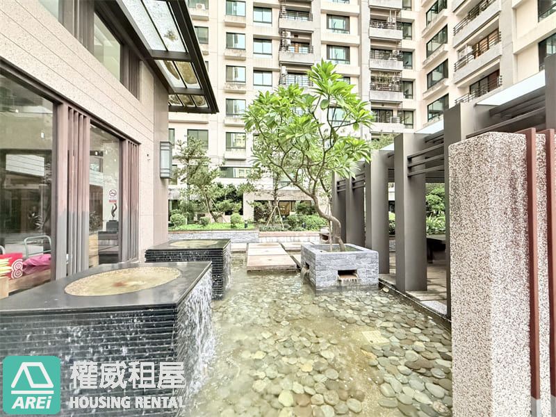 農十六最美屋況王｜悅讀工坊3房+平移車位稀有釋出