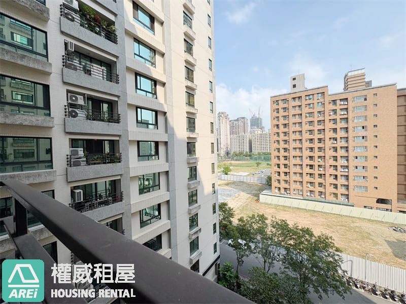 農十六最美屋況王｜悅讀工坊3房+平移車位稀有釋出