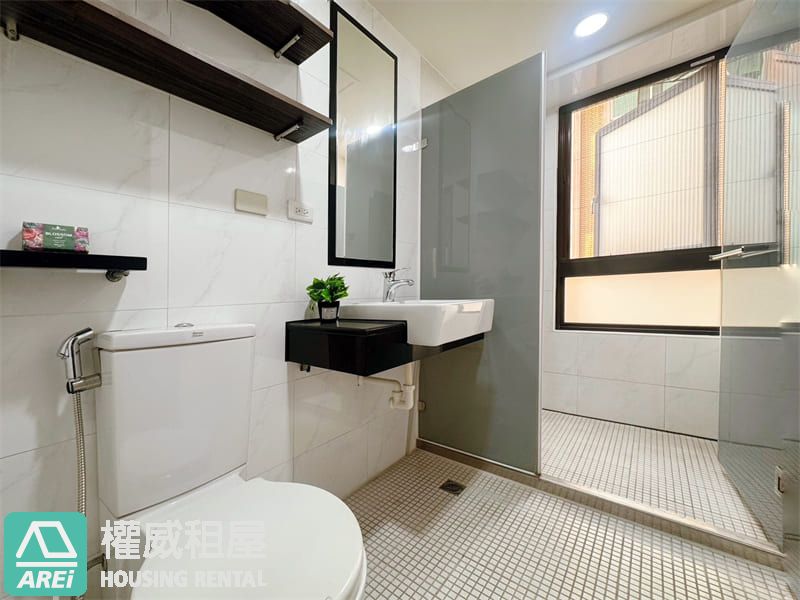 農十六最美屋況王｜悅讀工坊3房+平移車位稀有釋出