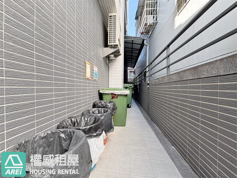 不用千萬住前鎮雙捷運宅｜明亮採光2房車