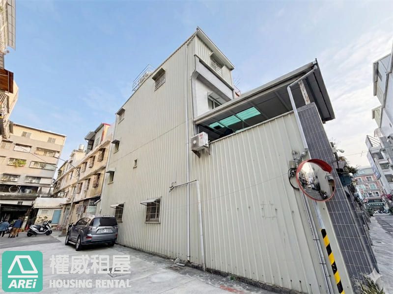 民族大樂旁美魔女！十年微整，邊間車墅顏值正到不行(v)