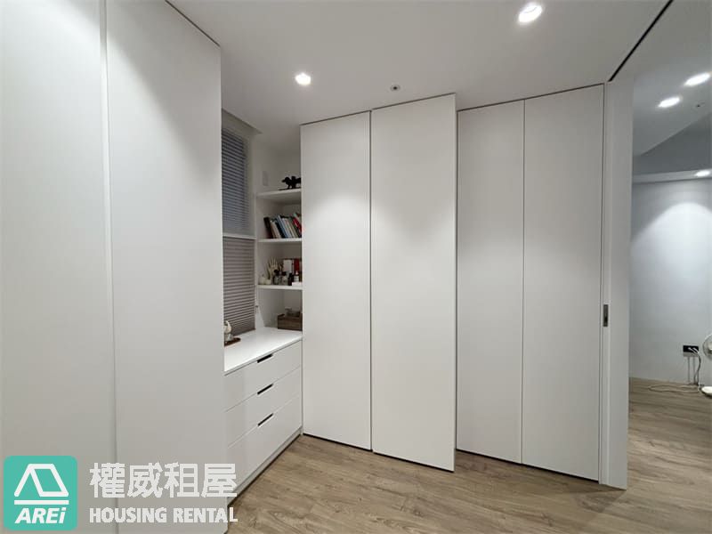 借墨｜精品裝潢300萬｜美到沒對手2+1房雙車位(V)