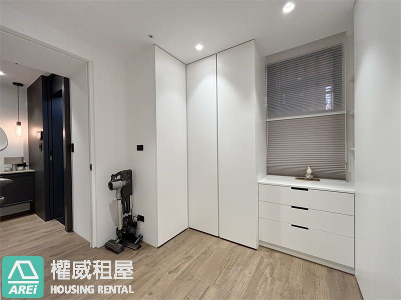 借墨｜精品裝潢300萬｜美到沒對手2+1房雙車位(V)