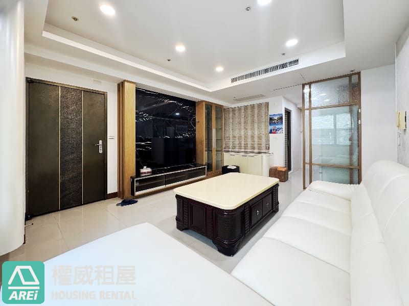 💸錢留著旅遊，這間免整理｜巨蛋高樓三房平車