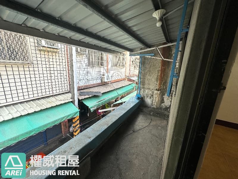 前鎮高中🚇草衙商圈店住合一約22坪可使用