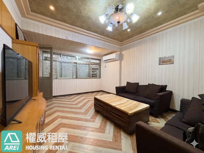 凌翔學府廣場｜「梯」除煩惱｜商圈第一排超便利3房