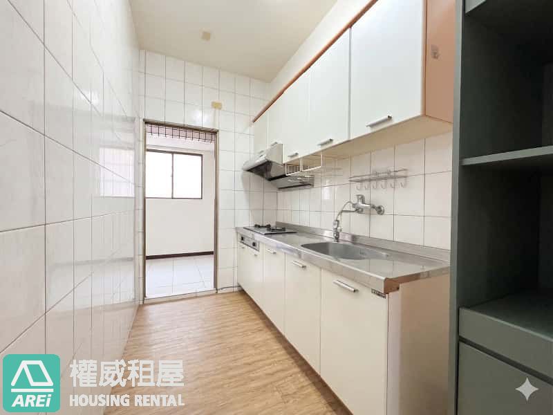 凌翔學府廣場｜「梯」除煩惱｜商圈第一排超便利3房