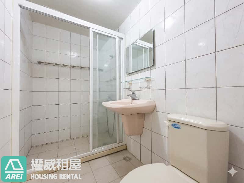 凌翔學府廣場｜「梯」除煩惱｜商圈第一排超便利3房
