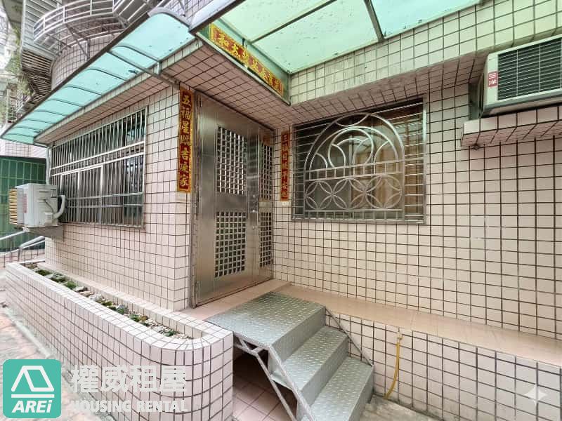 凌翔學府廣場｜「梯」除煩惱｜商圈第一排超便利3房
