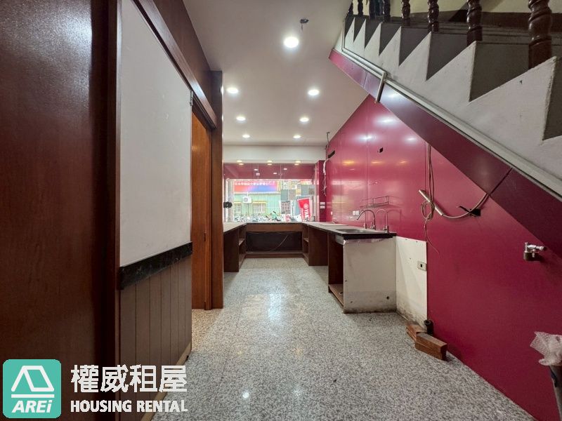 漢神巨蛋瑞豐商圈臨路醒目面寬三角窗(P)