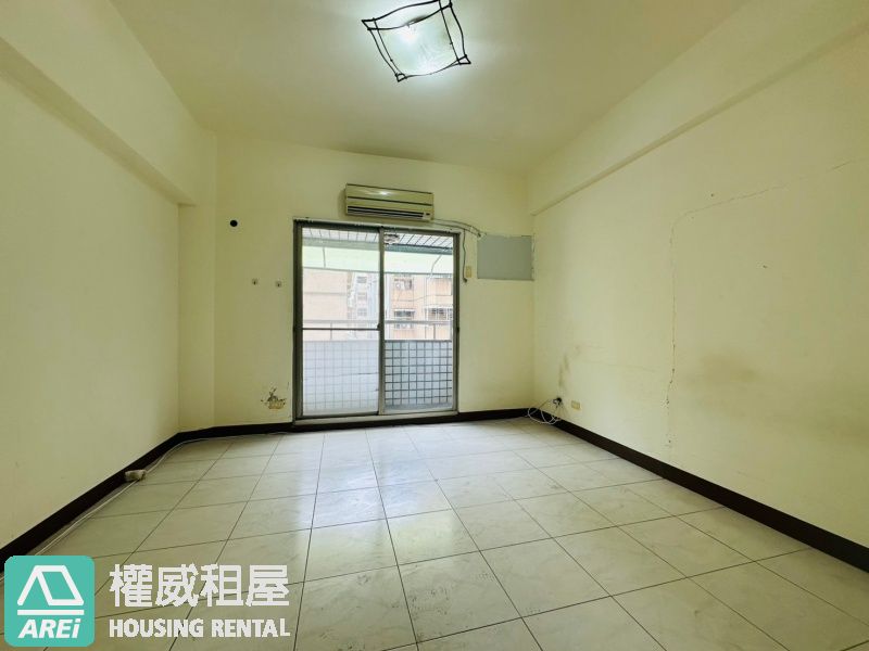 漢神巨蛋瑞豐商圈臨路醒目面寬三角窗(P)
