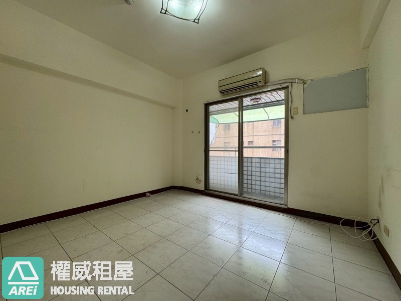 漢神巨蛋瑞豐商圈臨路醒目面寬三角窗(P)