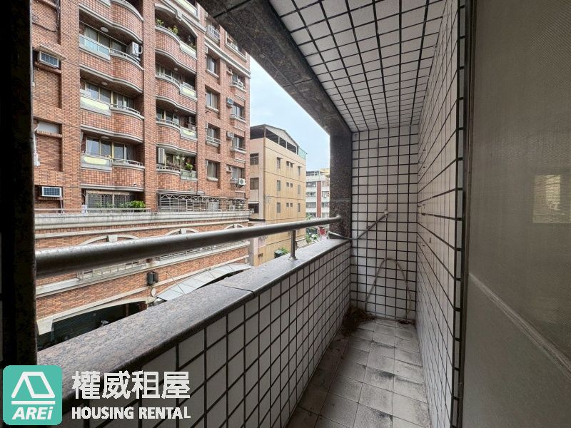漢神巨蛋瑞豐商圈臨路醒目面寬三角窗(P)