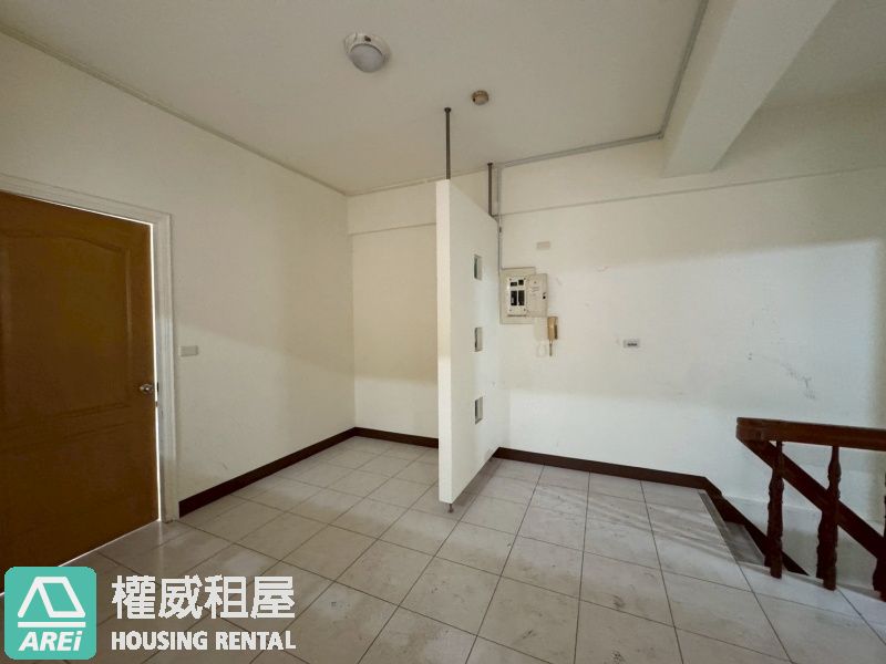 漢神巨蛋瑞豐商圈臨路醒目面寬三角窗(P)