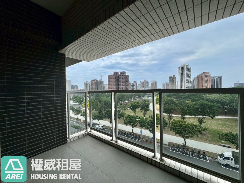 楠梓加工區MRT溫馨亮麗Park one3+1房平車