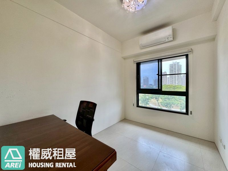 楠梓加工區MRT溫馨亮麗Park one3+1房平車