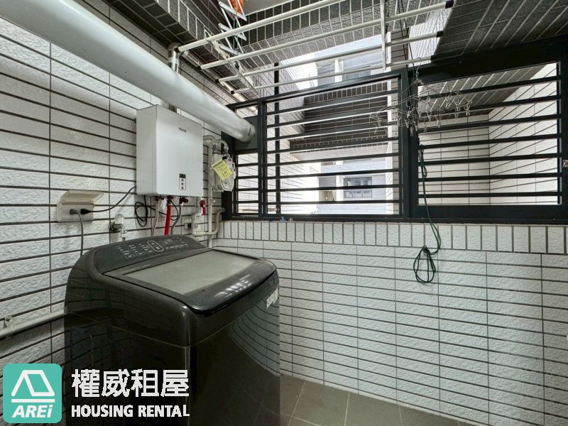 楠梓加工區MRT溫馨亮麗Park one3+1房平車