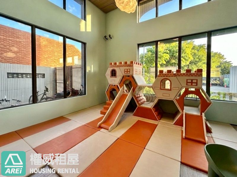 楠梓加工區MRT溫馨亮麗Park one3+1房平車