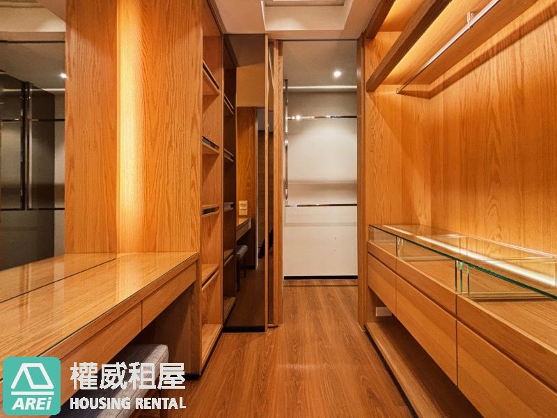 🏰美術館國王傳奇2｜泳池奢華名邸｜稀有3+1房平車