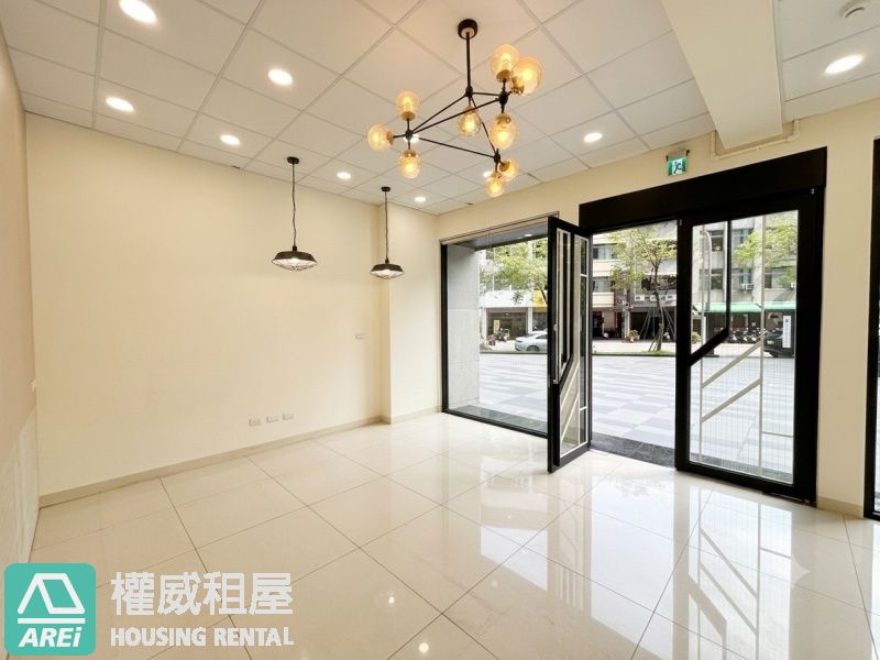 郡都當代｜高醫商圈｜金鑽6米寬店面+雙平車(V)