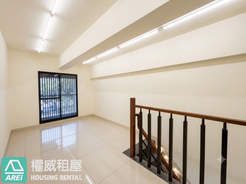 郡都當代｜高醫商圈｜金鑽6米寬店面+雙平車(V)