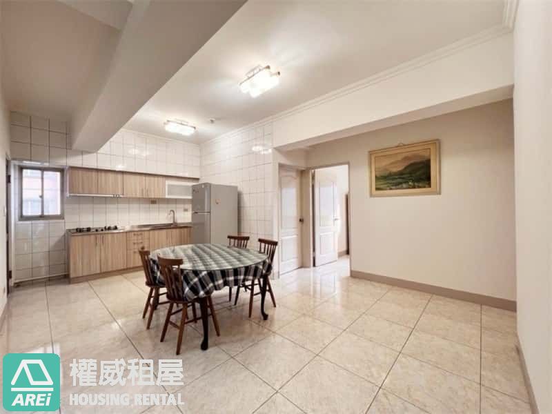 🏠增產報國或三代同堂，亞灣三多商圈捷運大四房平車