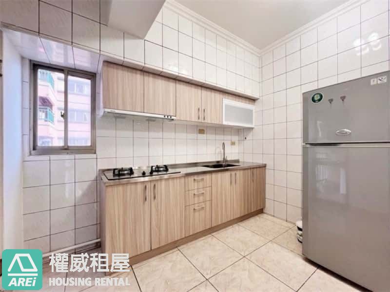 🏠增產報國或三代同堂，亞灣三多商圈捷運大四房平車