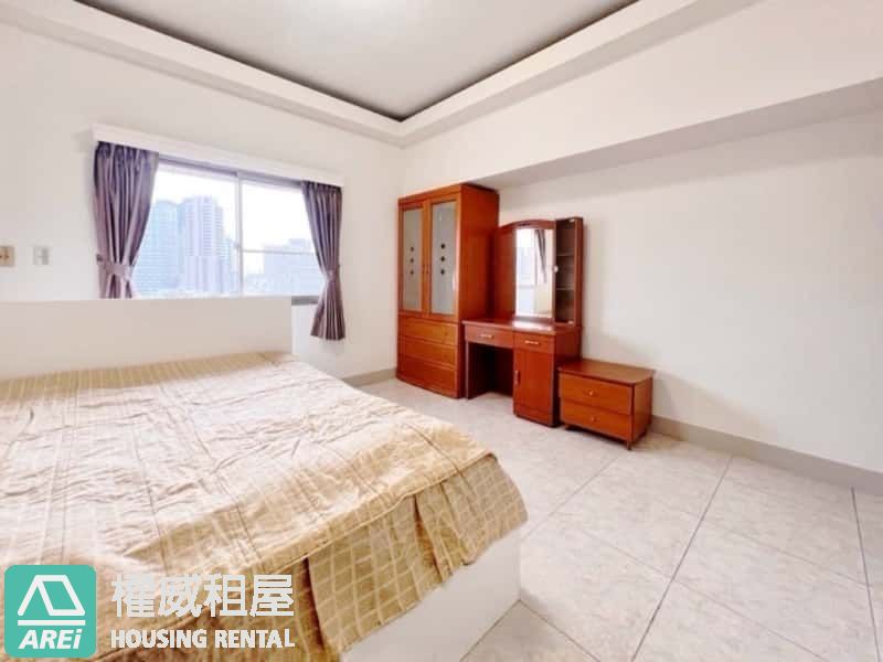 🏠增產報國或三代同堂，亞灣三多商圈捷運大四房平車