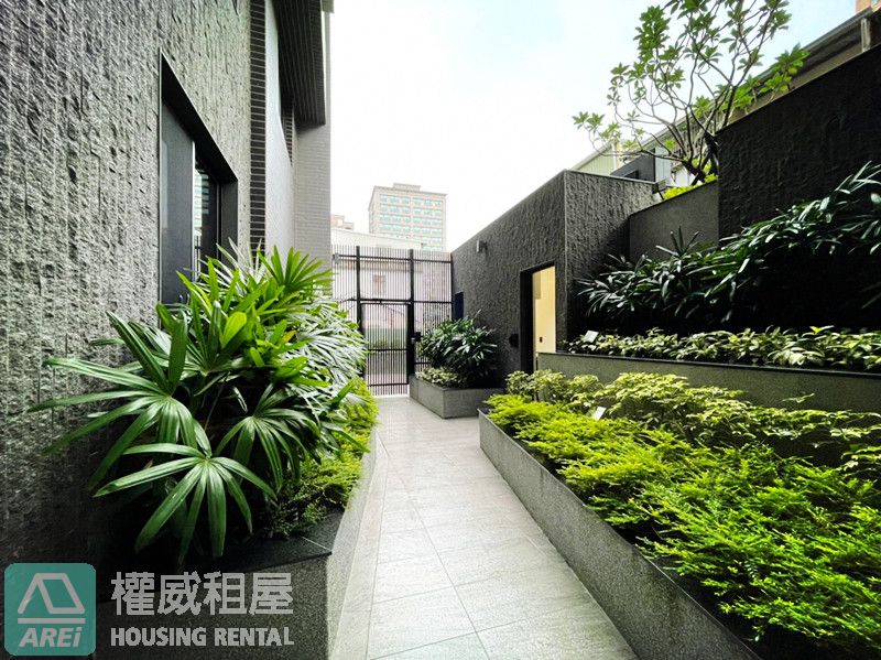 【亞灣漢神正對面】灣見築•極稀出高樓海景精品2房+車位