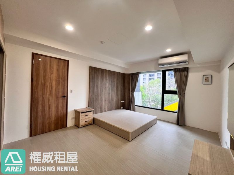 住在綠意樹梢泳池森遠平車３房(V)