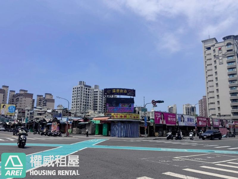 高雄黃金地段超人氣商圈漢神巨蛋瑞豐夜市指標三角窗(V)