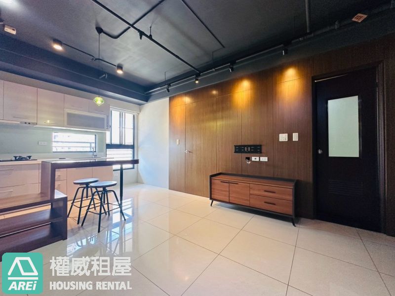 左營高鐵新光三越三鐵共構高樓兩房現代風格平移車位