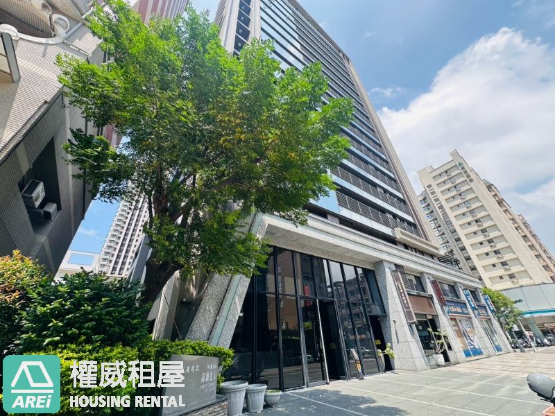 左營高鐵新光三越三鐵共構高樓兩房現代風格平移車位