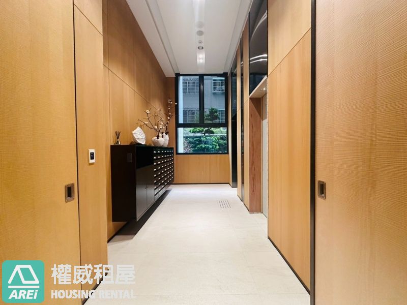 左營高鐵漢神巨蛋全新未住精裝三房平車京城第一樂章OPUS ONE