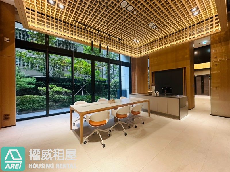 左營高鐵漢神巨蛋全新未住精裝三房平車京城第一樂章OPUS ONE
