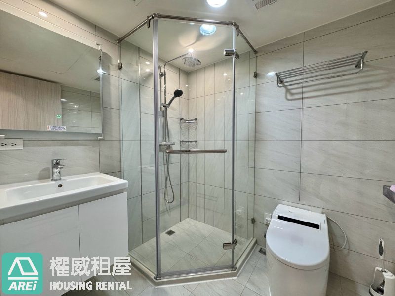鉑愛悅🚄高鐵特區🏫現代輕奢風2房車位