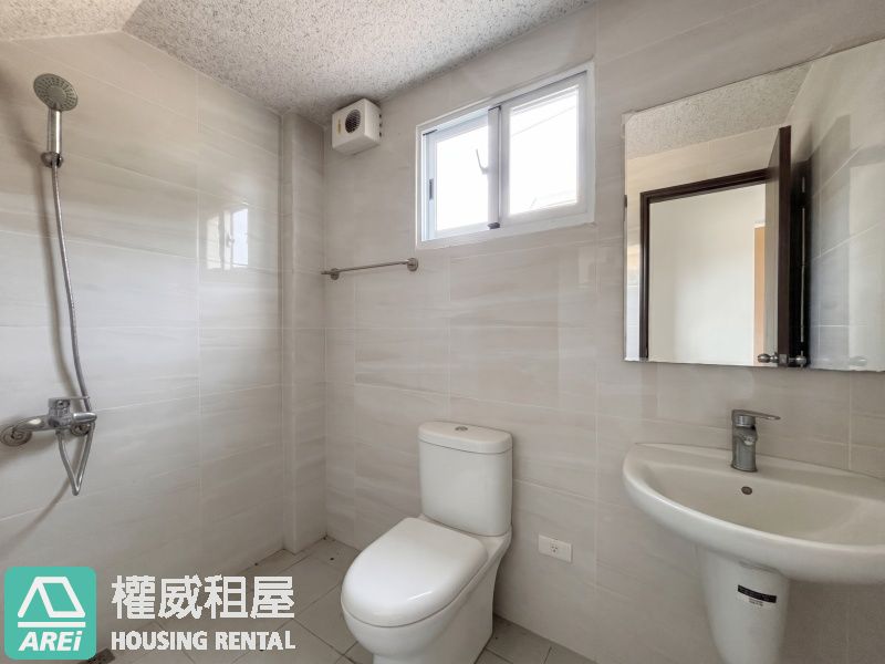 出門吃冷熱冰◆回家當桃樂絲｜潮州邊間優質雙車墅(V)