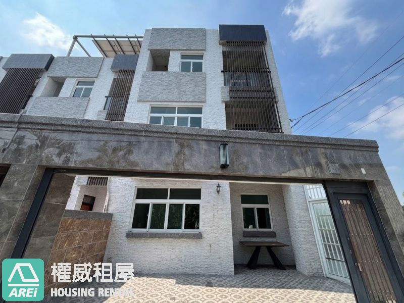 出門吃冷熱冰◆回家當桃樂絲｜潮州邊間優質雙車墅(V)